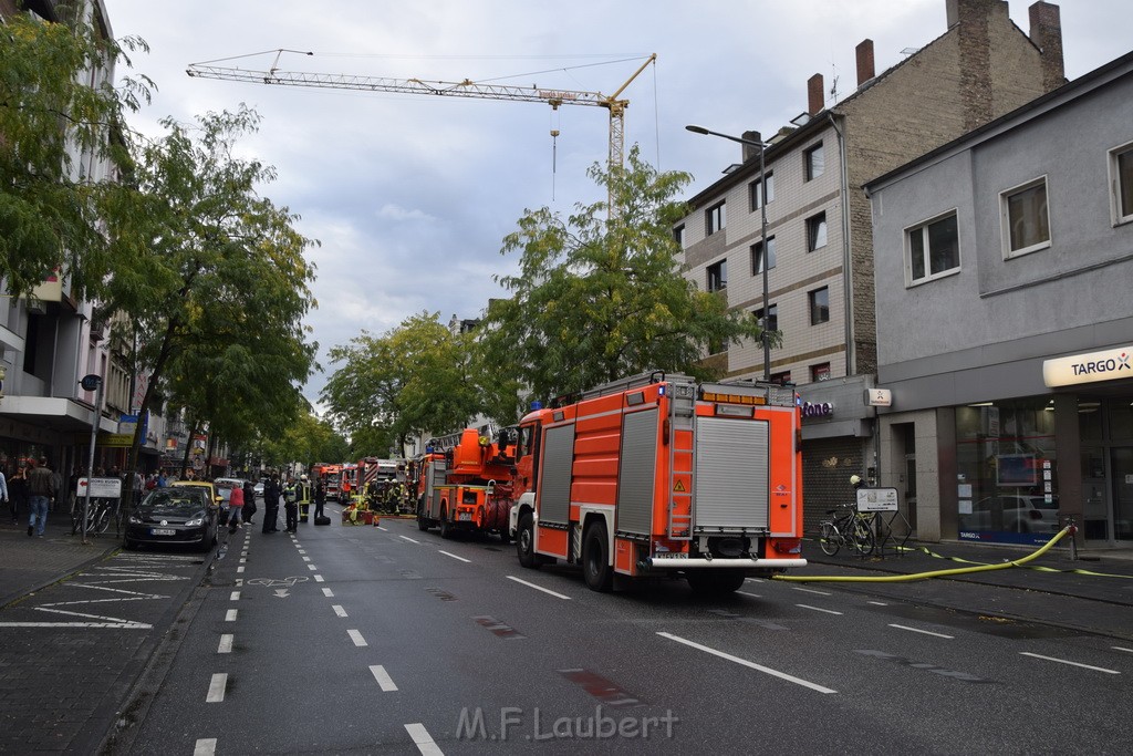 Feuer 2 Koeln Nippes Neusserstr P098.JPG - Miklos Laubert